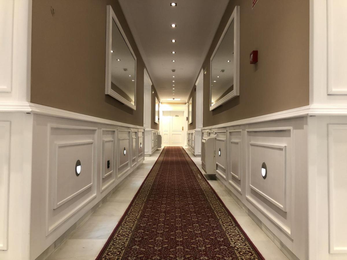Hotel Las Acacias Puente Genil Bagian luar foto
