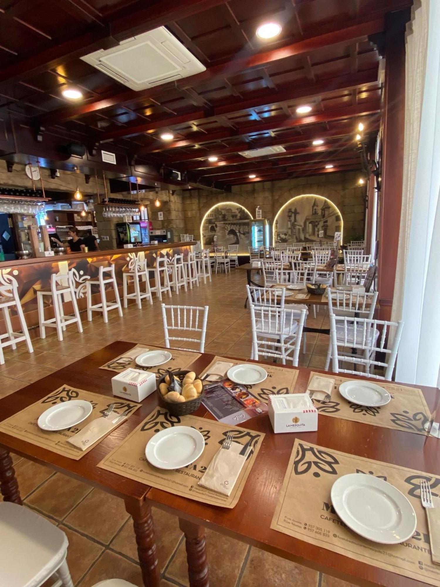Hotel Las Acacias Puente Genil Bagian luar foto